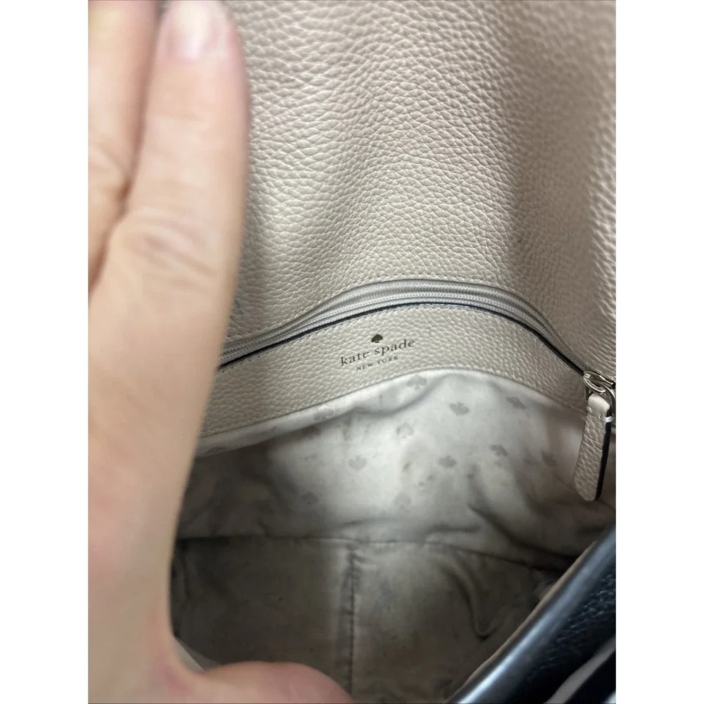 kate spade new york K6029 Women's Medium‎ Shoulder Bag - Black